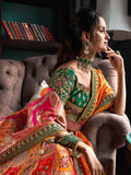 Sublime lehenga soie multicolore Kanchana