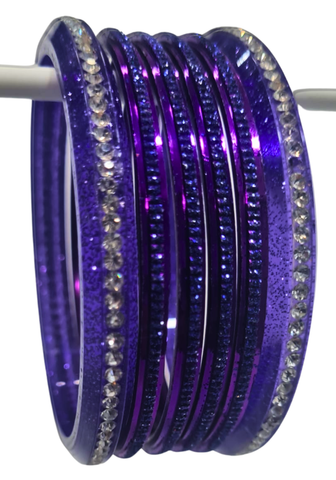 Bracelets Nirali violet – lot de 6 bangles indiens décorés de strass et paillettes scintillants.