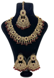 Parure indienne Mahima bordeaux avec collier boucles et maang tikka