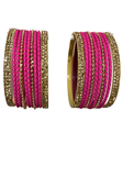 Bracelets indiens Zoya fuchsia et doré pour les deux poignets.