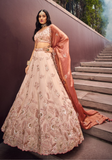 Lehenga invitée mariage rose poudré Narkis Fashion