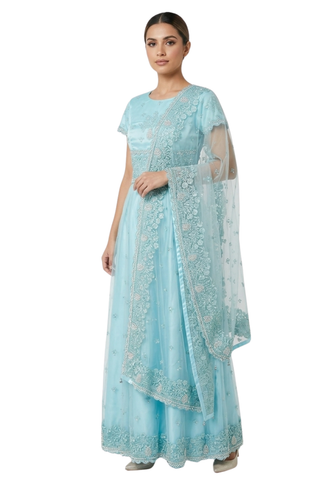Robe Hasina bleu céleste avec voile brodé