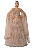 Lehenga Rakshana beige en tulle brodé motifs paons, vue complète