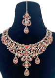 Parure Marvina indienne argenté et rouge – collier, boucles et tikka mariage.
