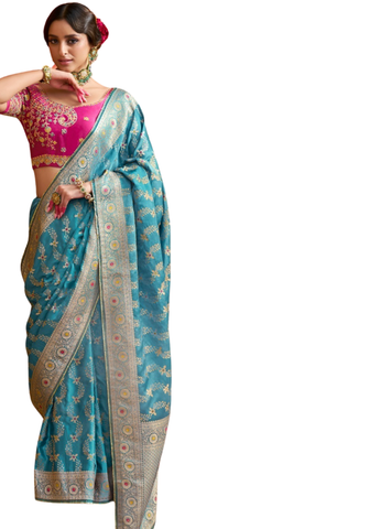 Sari traditionnel bleu ciel Aparna