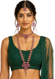 Ceinture bijou indienne fuchsia et dorée pour lehenga de marié