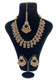 Parure Kajol Rose poudré collier boucles d'oreilles et maang tikka