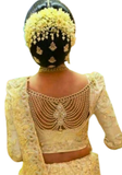 Bijou de dos perlé blanc et doré avec cristaux pour bustier de lehenga, sari, robe de mariée ou robe de soirée – Accessoire mariage Narkis Fashion