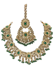 Parure indienne Mahima verte avec collier boucles et maang tikka