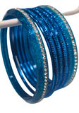 Bracelets Nirali Bleu Ciel – lot de 6 bangles indiens décorés de strass et paillettes scintillants.