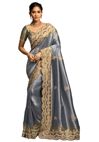 sari indien gris perle en soie brodée or
