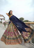 Lehenga mariée soie bleu marine Vaishali